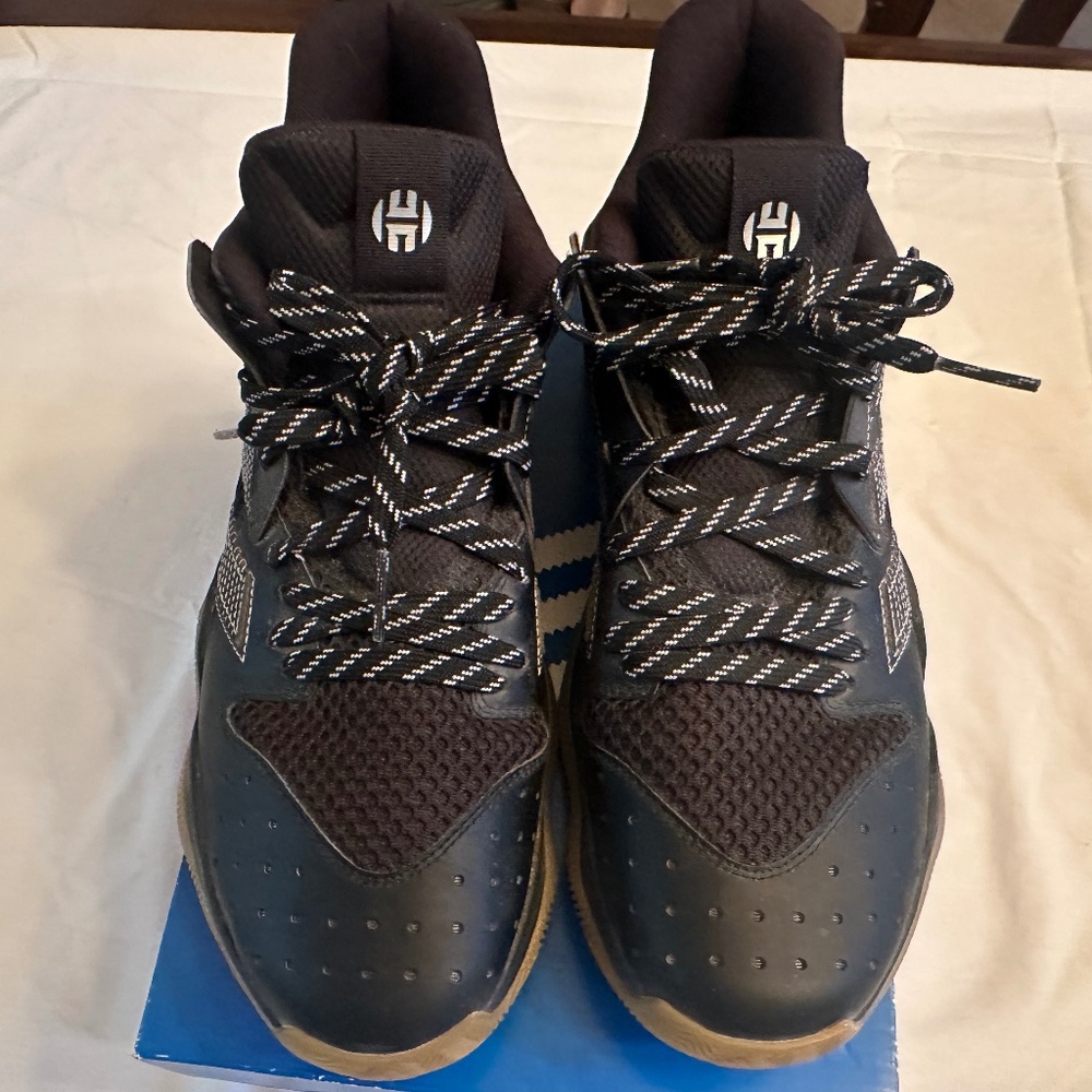 Adidas bounce basketball shoes